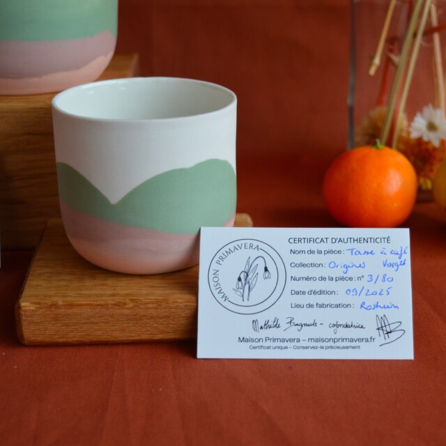 Maison Primavera - OFFRE "Petit et grand buveur" - Origines – 1 tasse café + 1 tasse thé Vosges