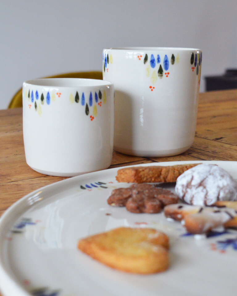 Maison Primavera - OFFRE "Petit et grand buveur" - Primavera – 1 tasse café bleue + 1 tasse thé motif