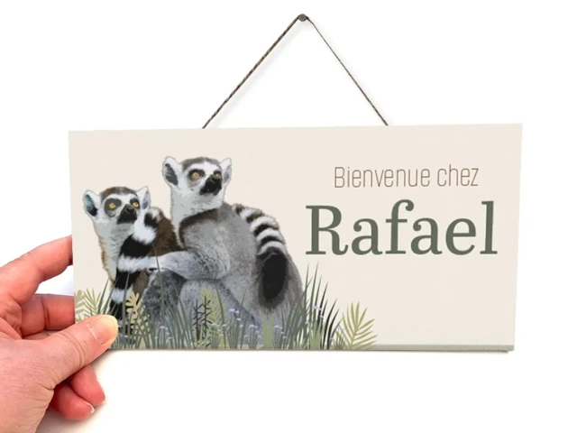 Atelier Baby'Sphère - Plaque de porte jungle personnalisée – Lémuriens et plantes exotiques