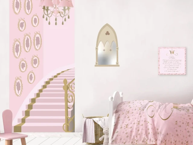 Atelier Baby’Sphère - Papier peint princesse – Lé escalier château en trompe-l’œil