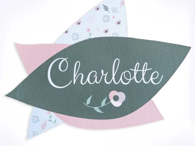 Atelier Baby’Sphère - Plaque de porte bohème personnalisée – Prénom en fleurs