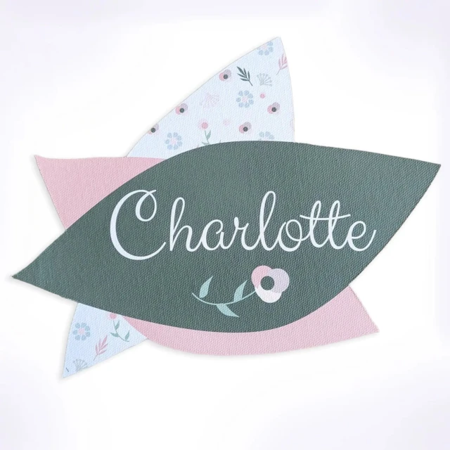 L’Atelier BABY’SPHERE - Plaque de porte bohème personnalisée – Prénom en fleurs