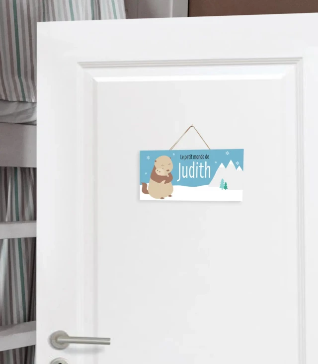 Atelier Baby’Sphère - Plaque de porte marmotte personnalisée – Thème montagne