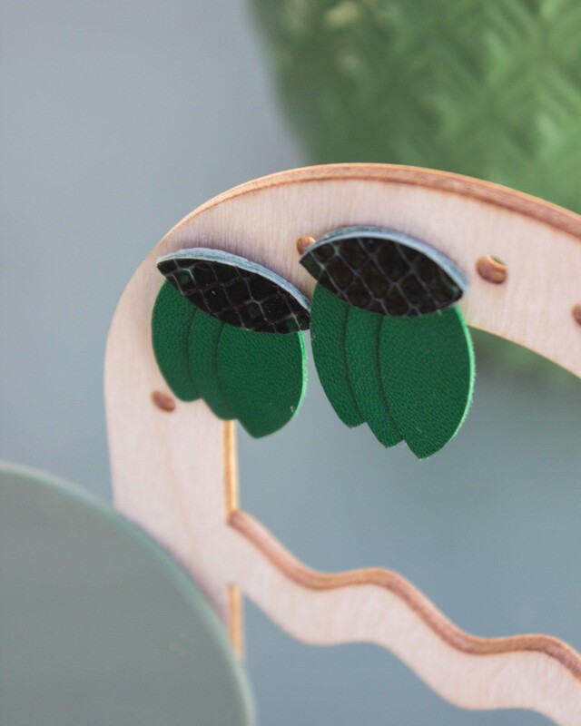 Reine Mère - Parenthèse - Porte bijoux en bois avec miroir – Bois bouleau
