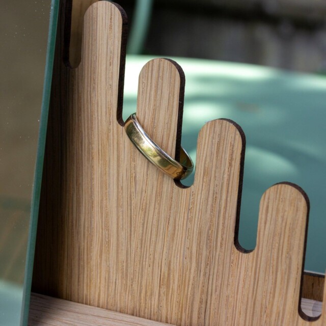 Reine Mère - Parenthèse - Porte bijoux en bois avec miroir – Bois bouleau