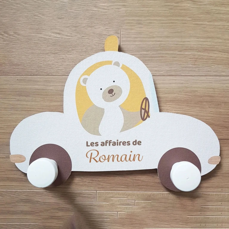 Atelier Baby’Sphère - Porte manteau bébé voiture personnalisé – Petit ourson au volant