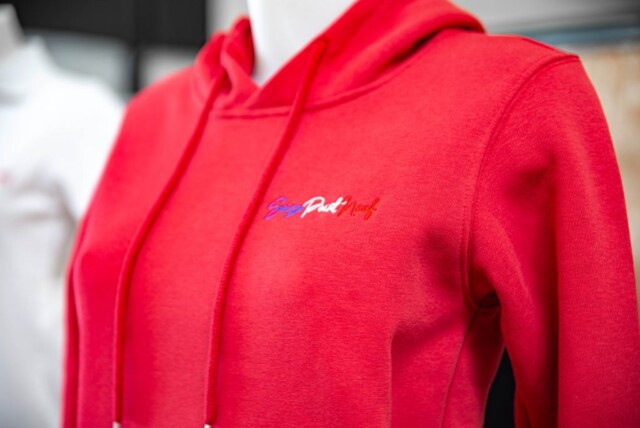 Seize point neuf - SWEAT A CAPUCHE LEONIE – rouge