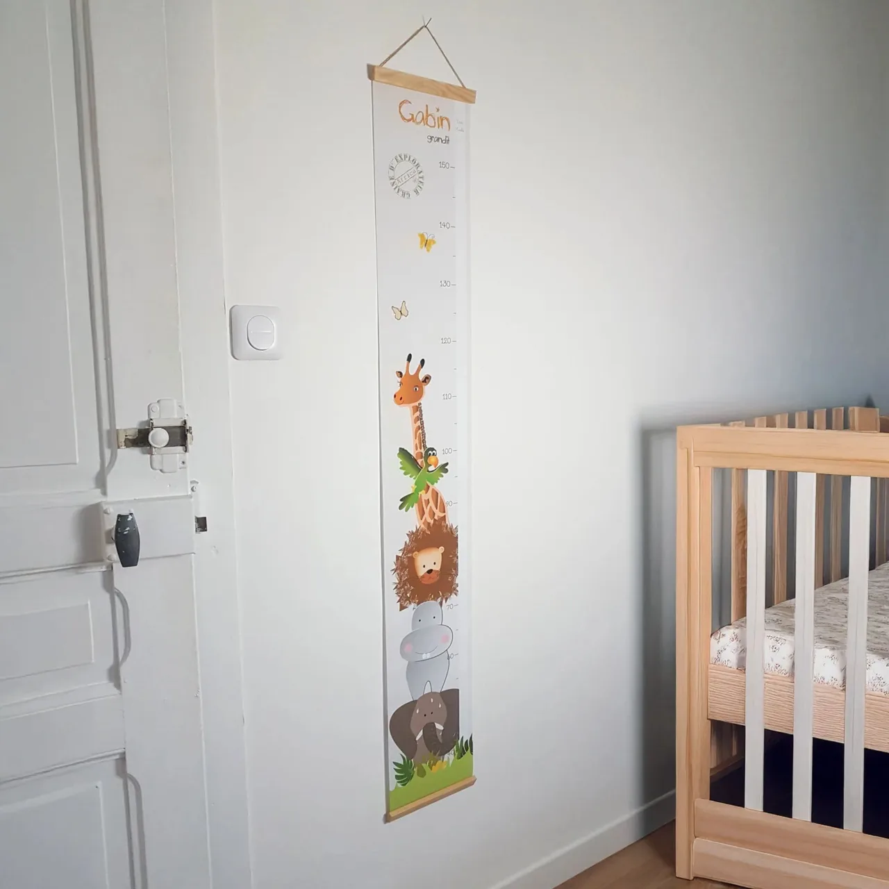 Atelier Baby’Sphère - Toise bébé personnalisée des animaux de la jungle les uns sur les autres