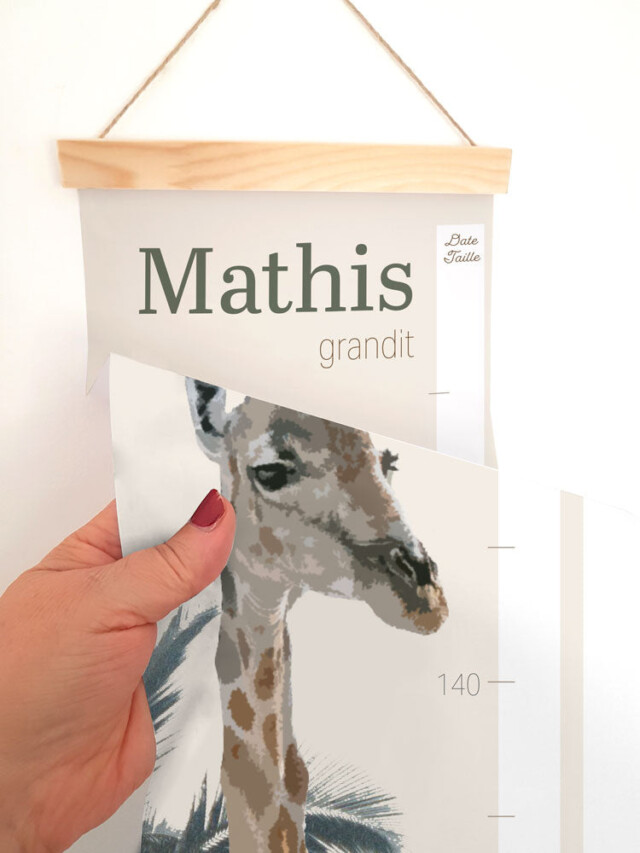 Atelier Baby'Sphère - Toise enfant personnalisée de la girafe dans la jungle