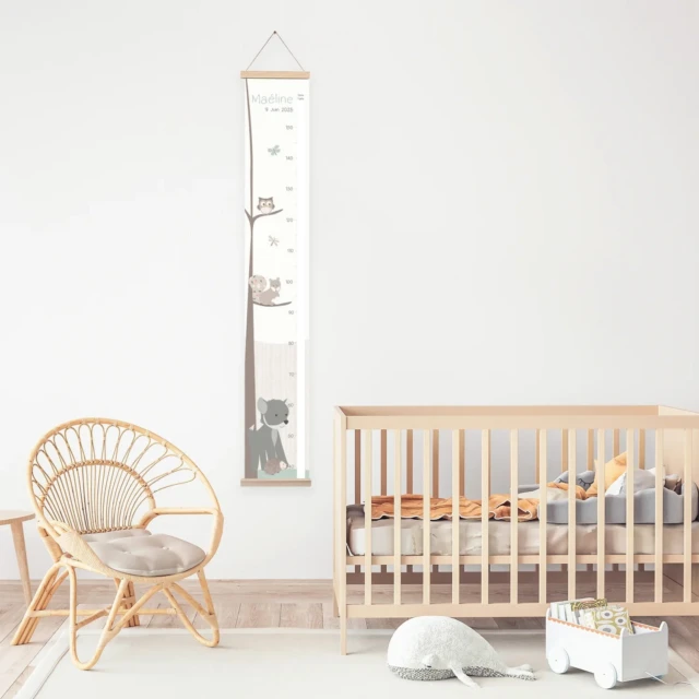 Atelier Baby’Sphère - Toise bébé personnalisée loup et écureuil de la forêt