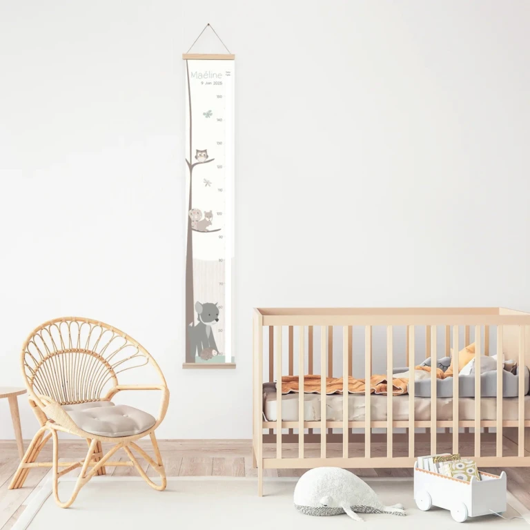 Atelier Baby’Sphère - Toise bébé personnalisée loup et écureuil de la forêt