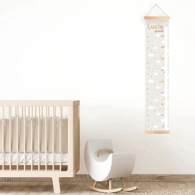 Atelier Baby’Sphère - Toise bébé personnalisée nuages et étoiles