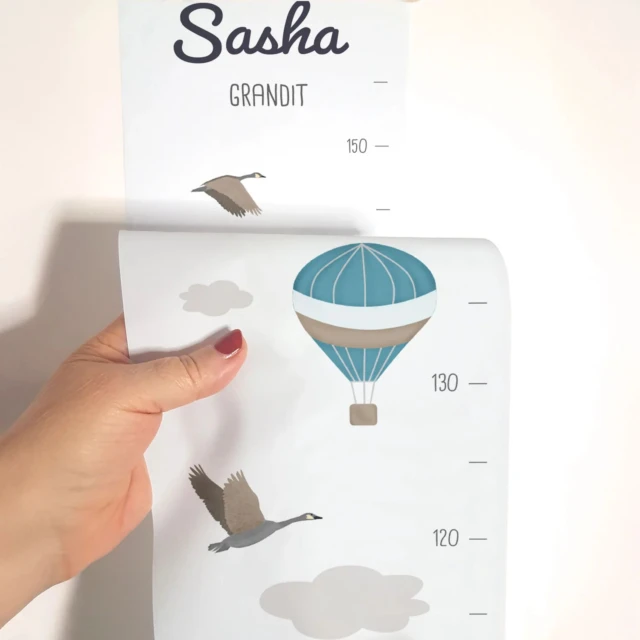 Atelier Baby’Sphère - Toise bébé personnalisée montgolfières et avion