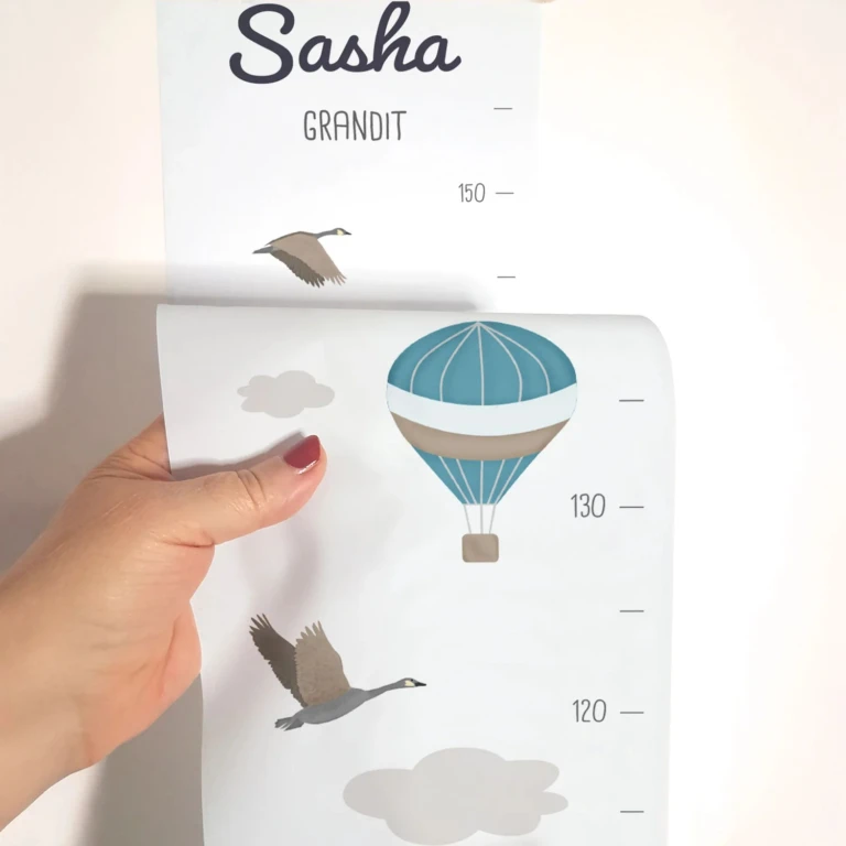 Atelier Baby’Sphère - Toise bébé personnalisée montgolfières et avion