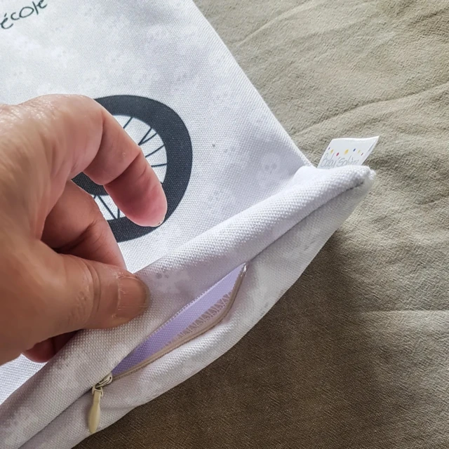 Atelier Baby’Sphère - Coussin du futur motard roulant vers l'école