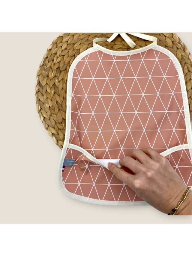 Les Mômes des Dômes - Bavoir serviette imperméable triangles