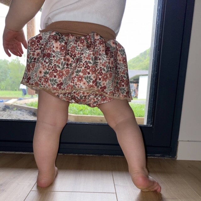 Les Mômes des Dômes - Bloomer avec Jupette Évolutif pour Bébé - Erika