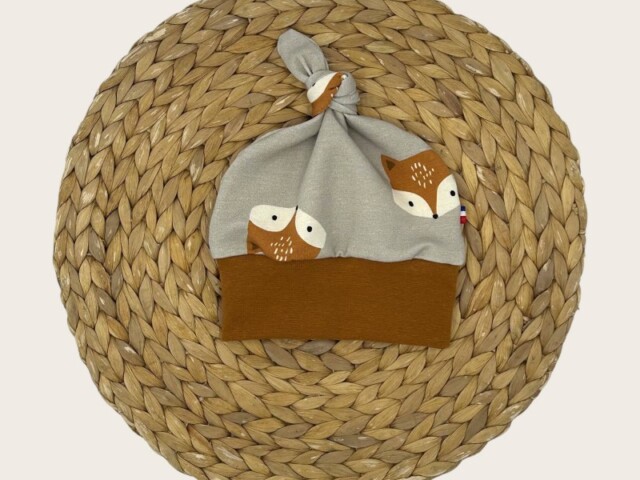 bonnet evolutif avec noeud alphonse Les Mômes des Dômes - Bonnet évolutif avec noeud Alphonse