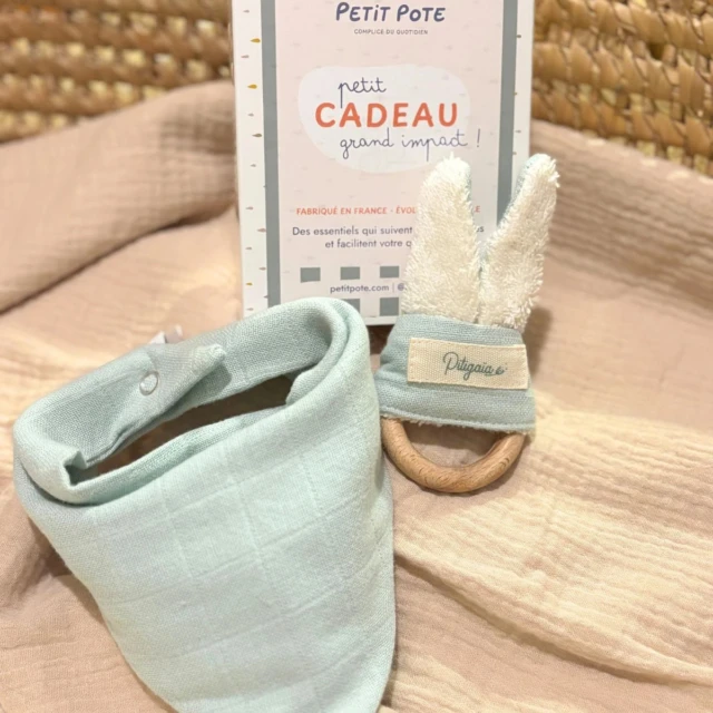 Petit Pote - Coffret naissance Hochet Lapin + Bavoir – Taille unique / Ciel