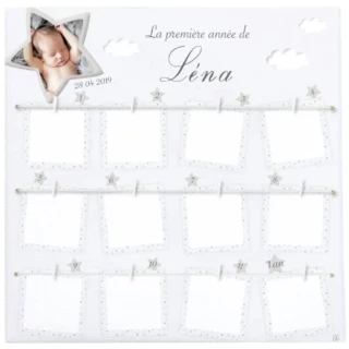 L’Atelier BABY’SPHERE - Cadre photo première année personnalisé – Thème Nuages & Étoiles