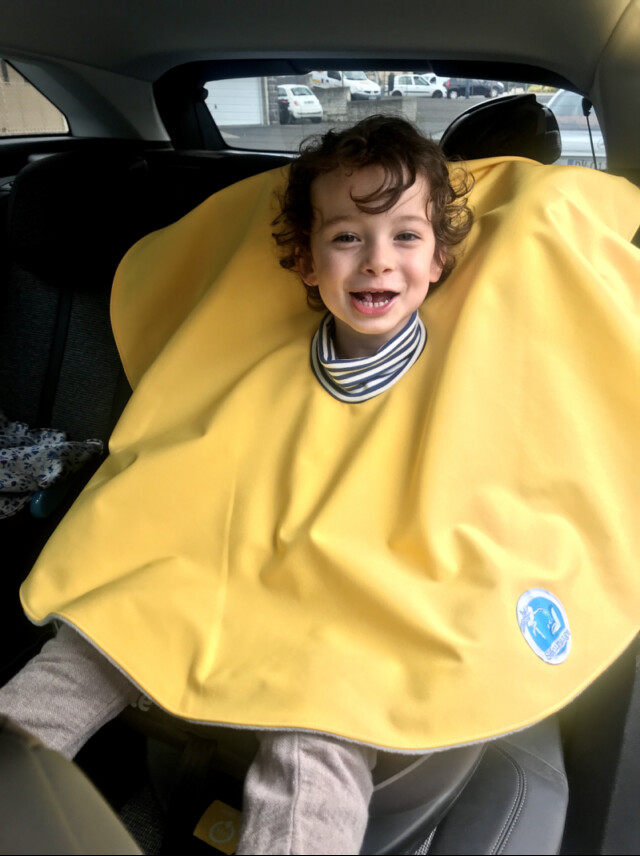 Les Mômes des Dômes - CHO Poncho spécial voiture approuvé par Sécurange - Brique