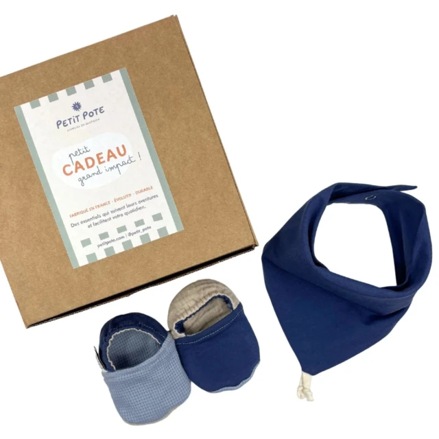 Petit Pote - Coffret naissance Chaussons + Bavoir – 18-20 / Bleu indigo