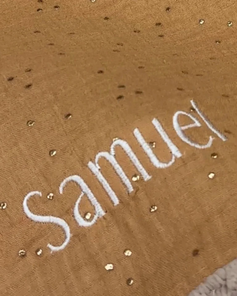 Petit Pote - Couverture personnalisée / Coton – Camel doré / 100x100 cm