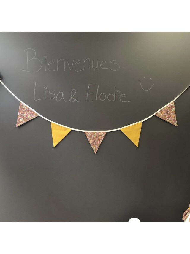 Guirlande de fanions Lisa par la marque Les Mômes des Dômes Les Mômes des Dômes - Guirlande de fanions Lisa