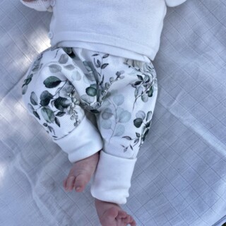 Les-momes-des-domes-sarouel-bebe-feuilles-eucalyptus