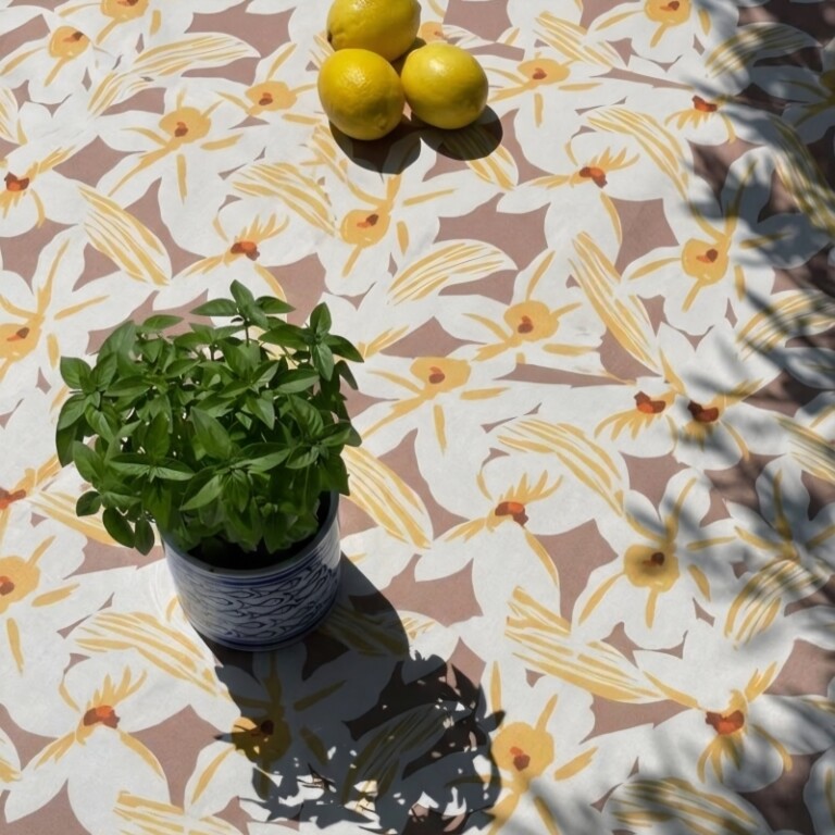 Fleur de Soleil - Nappe enduite Iris