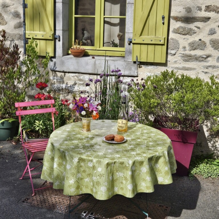 Fleur de Soleil - Nappe ronde ou ovale enduite Herbes vertes