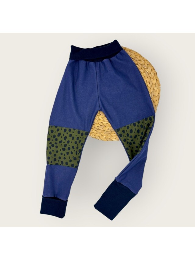 Pantalon évolutif genoux renforcés Morgan par la marque Les Mômes des Dômes Les Mômes des Dômes - Pantalon évolutif genoux renforcés Morgan