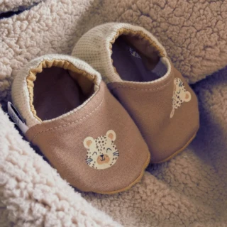Petit-pote-chaussons-souples-bebe