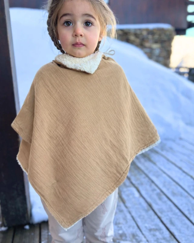 Petit Pote - Poncho bébé enfant coton bio / Doublure écrue – Taille unique / Camel