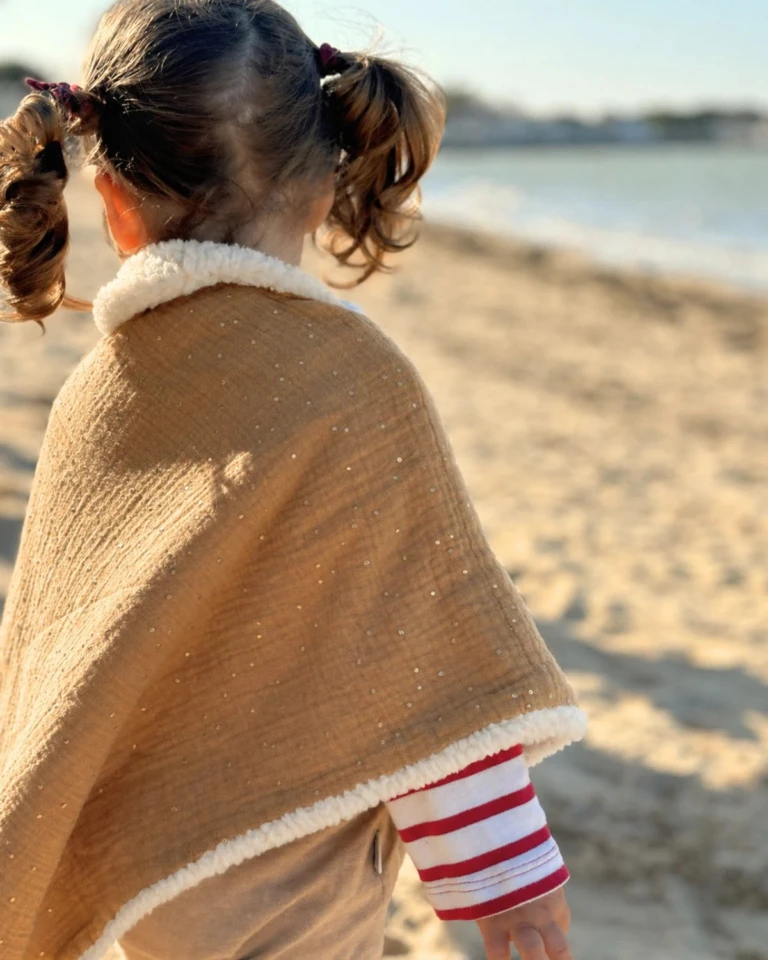 Petit Pote - Poncho bébé enfant pois dorés – Taille unique / Rose doré