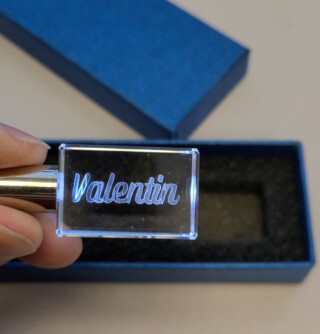 Le Digraphe - Digraphe cristallin lumineux miniature pour porte clé !