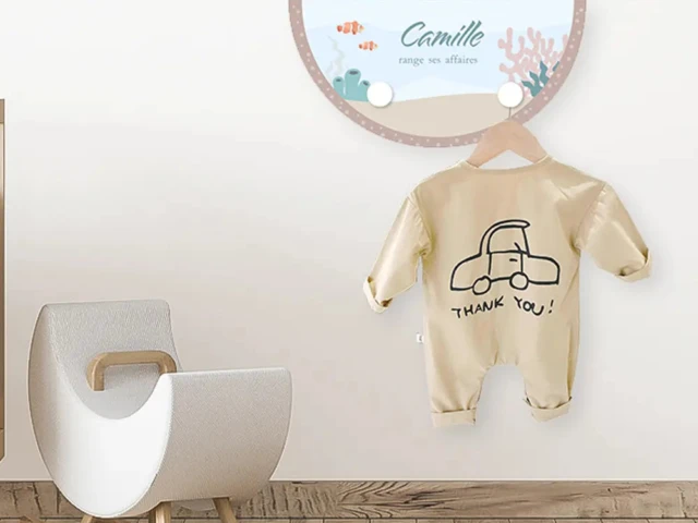 portemanteau prenom sous la mer 1 Atelier Baby’Sphère - Portemanteau 2 patères sous la mer