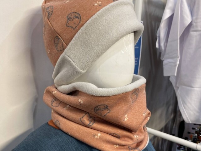 snood et beanie ecureuil Les Mômes des Dômes - Snood et Beanie Ecureuil
