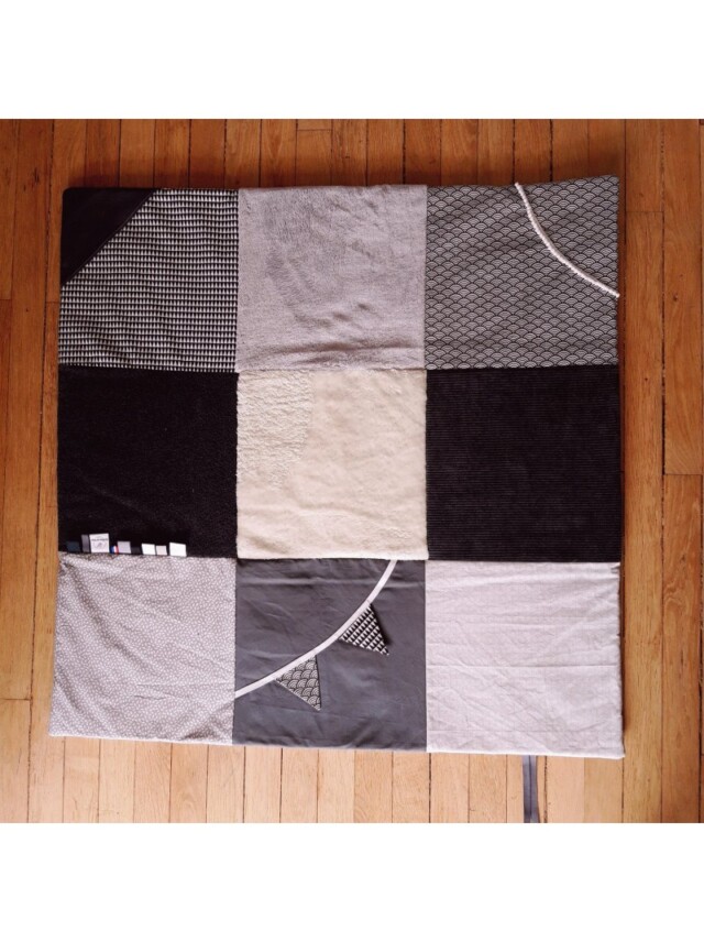 Tapis d’éveil inspiration Montessori par la marque Les Mômes des Dômes Les Mômes des Dômes - Tapis d’éveil inspiration Montessori