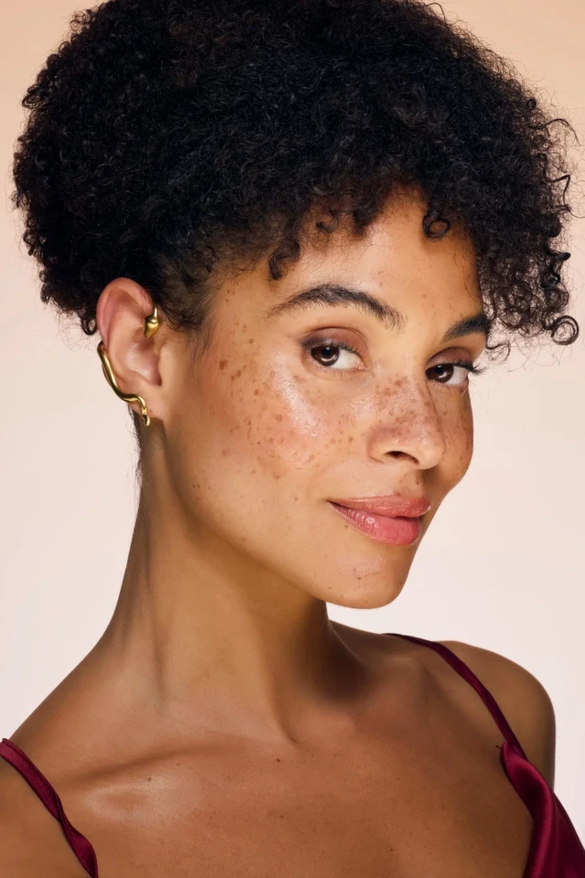 Violaine-Muras-Snake-earcuff-yellow-gold