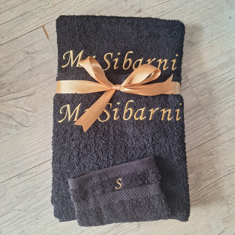 La Fabrique A DeDeuh - LOT: 1 gant de toilette + 2 Serviettes personnalisées 50x100cm et 70x130cm avec prénom brodé: 8 couleurs