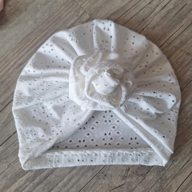 La Fabrique A DeDeuh - Turban Bonnet – Jersey Ajouré Broderie Anglaise – Finition au Choix – Oeko-Tex – adulte