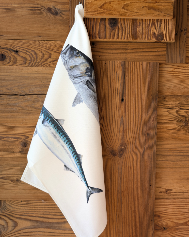 24 7179c551 c7a1 4213 affa b65b611169bf varek.illustrations - Torchon 100% coton : Le Bar et le Maquereau