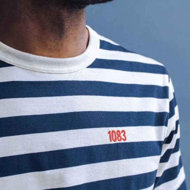 1083 - T-SHIRT DROIT BRODE 304 RAYE coton bio écru bleu marine Homme