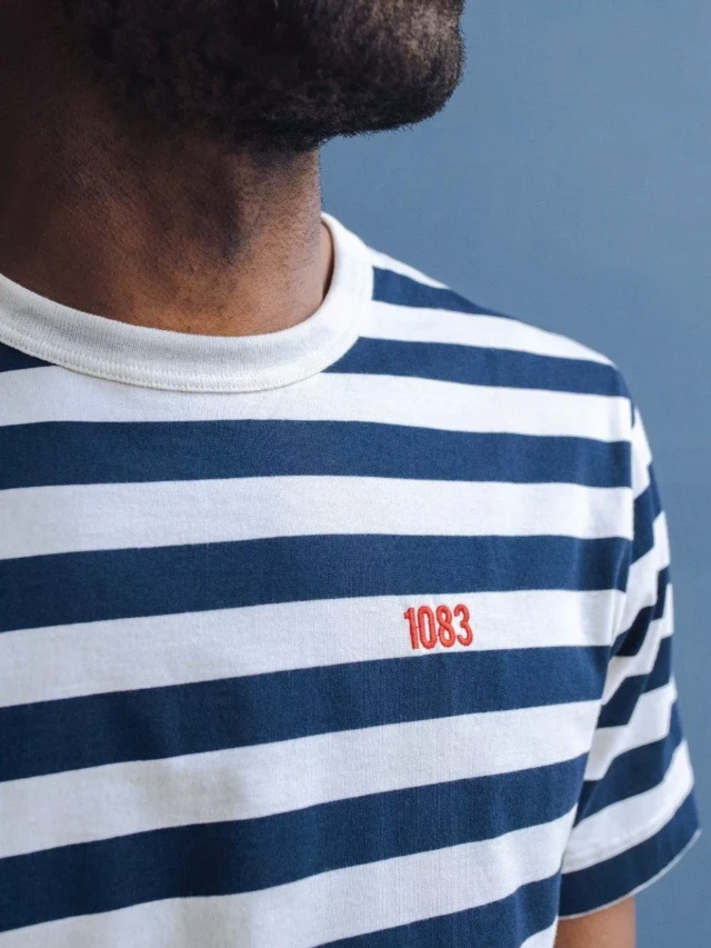 1083 - T-SHIRT DROIT BRODE 304 RAYE coton bio écru bleu marine Homme