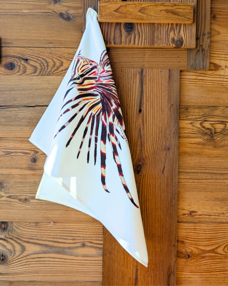 36 af8c66aa fcc5 41ee 9c17 caf44fde29e1 varek.illustrations - Torchon 100% coton : Le Poisson Lion