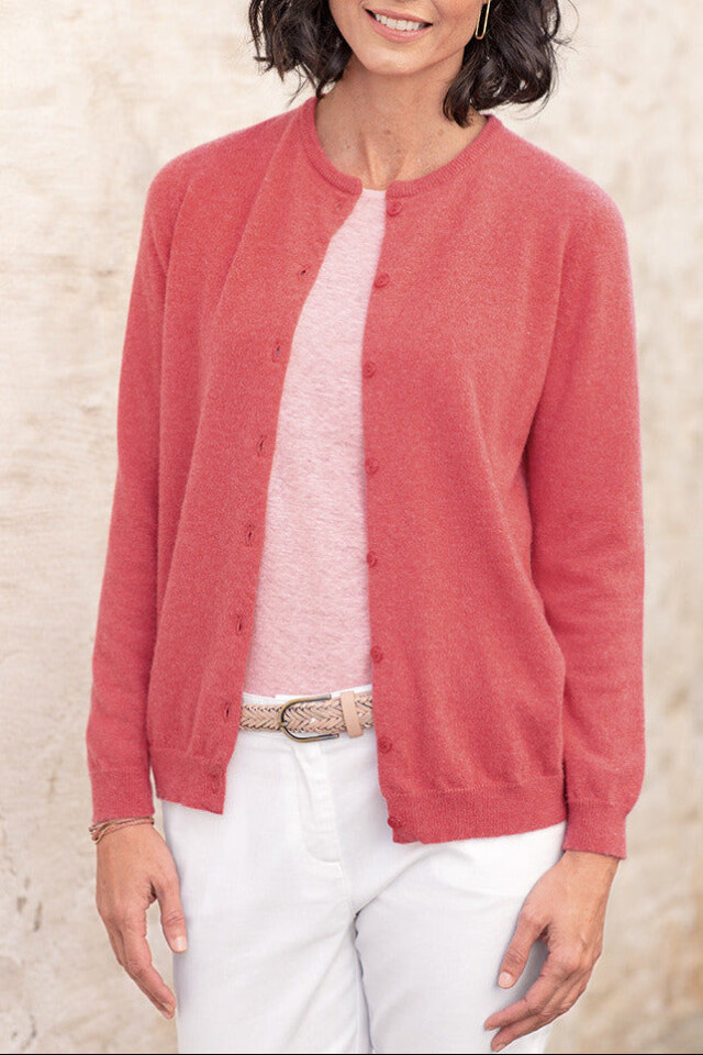 Cardigan femme en cachemire rose tourmaline par la marque MAISON SOLFIN MAISON SOLFIN - Cardigan femme en cachemire rose tourmaline