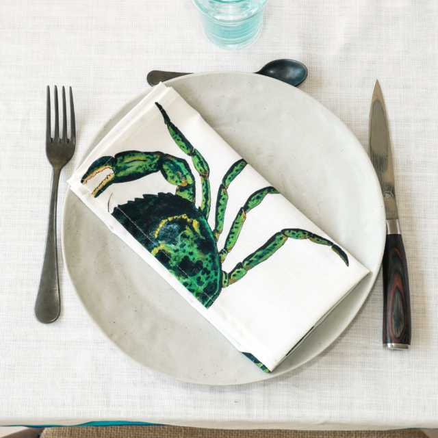 Serviette de table en coton : Crabe Vert par la marque Varek Illustrations Varek Illustrations - Serviette de table en coton : Crabe Vert
