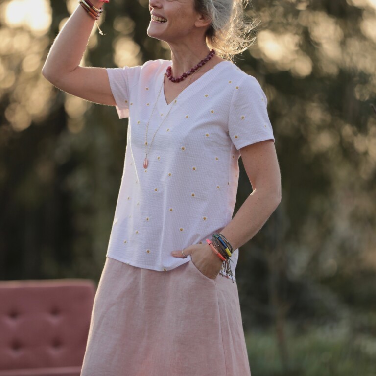 Meta SS25 - Blouse Nila - Seersucker rayé rose & pâquerettes – XXL