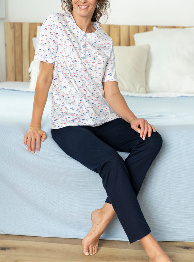 Pyjama femme en coton imprimé parasols par la marque MAISON SOLFIN MAISON SOLFIN - Pyjama femme en coton imprimé parasols